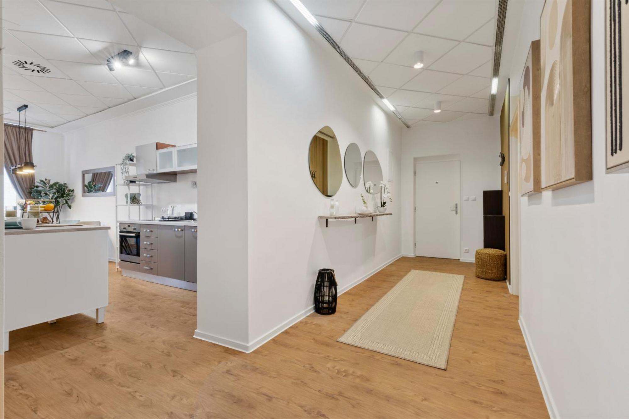 Luxe Living At Old Town Center Apartment Bratislava Exterior photo